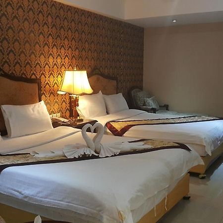 The Privi Suites Pattaya Esterno foto
