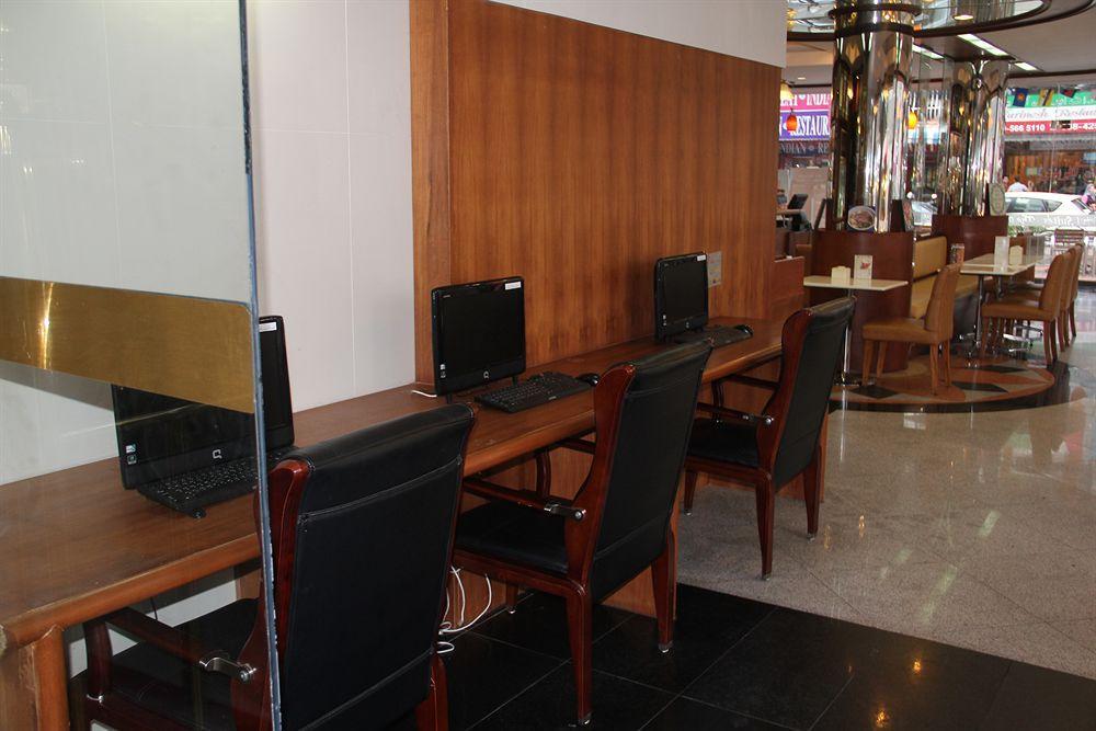 The Privi Suites Pattaya Esterno foto