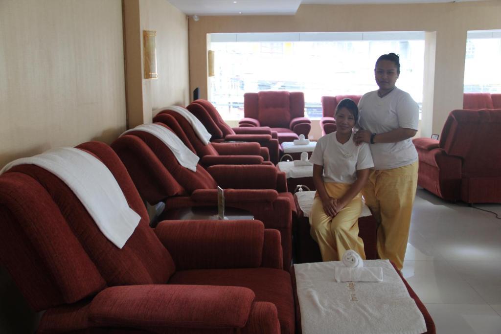 The Privi Suites Pattaya Esterno foto