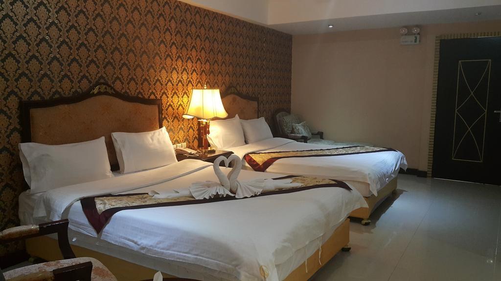 The Privi Suites Pattaya Esterno foto