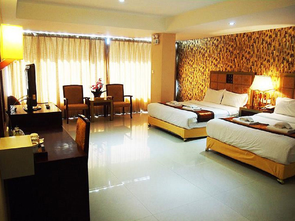 The Privi Suites Pattaya Esterno foto