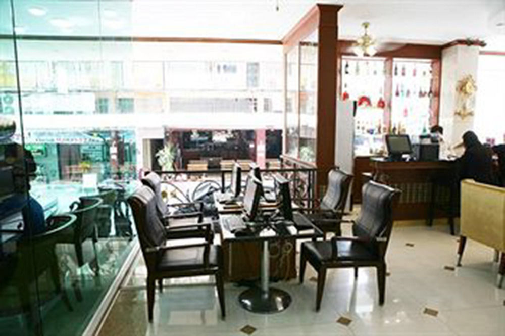 The Privi Suites Pattaya Esterno foto