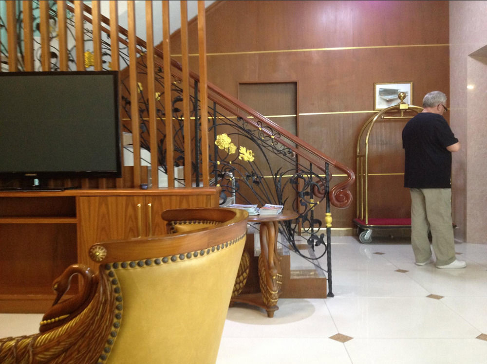 The Privi Suites Pattaya Esterno foto