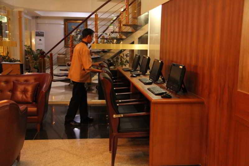 The Privi Suites Pattaya Esterno foto