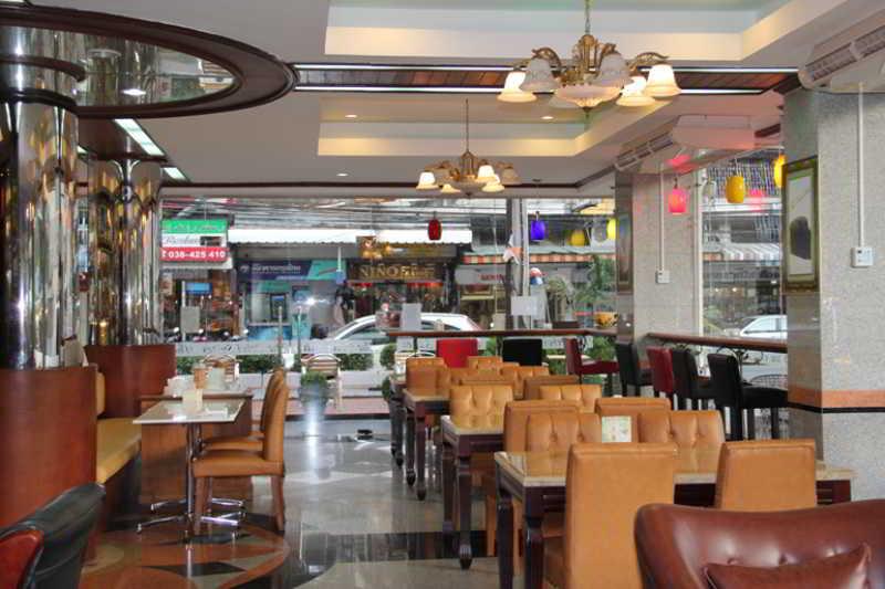 The Privi Suites Pattaya Esterno foto