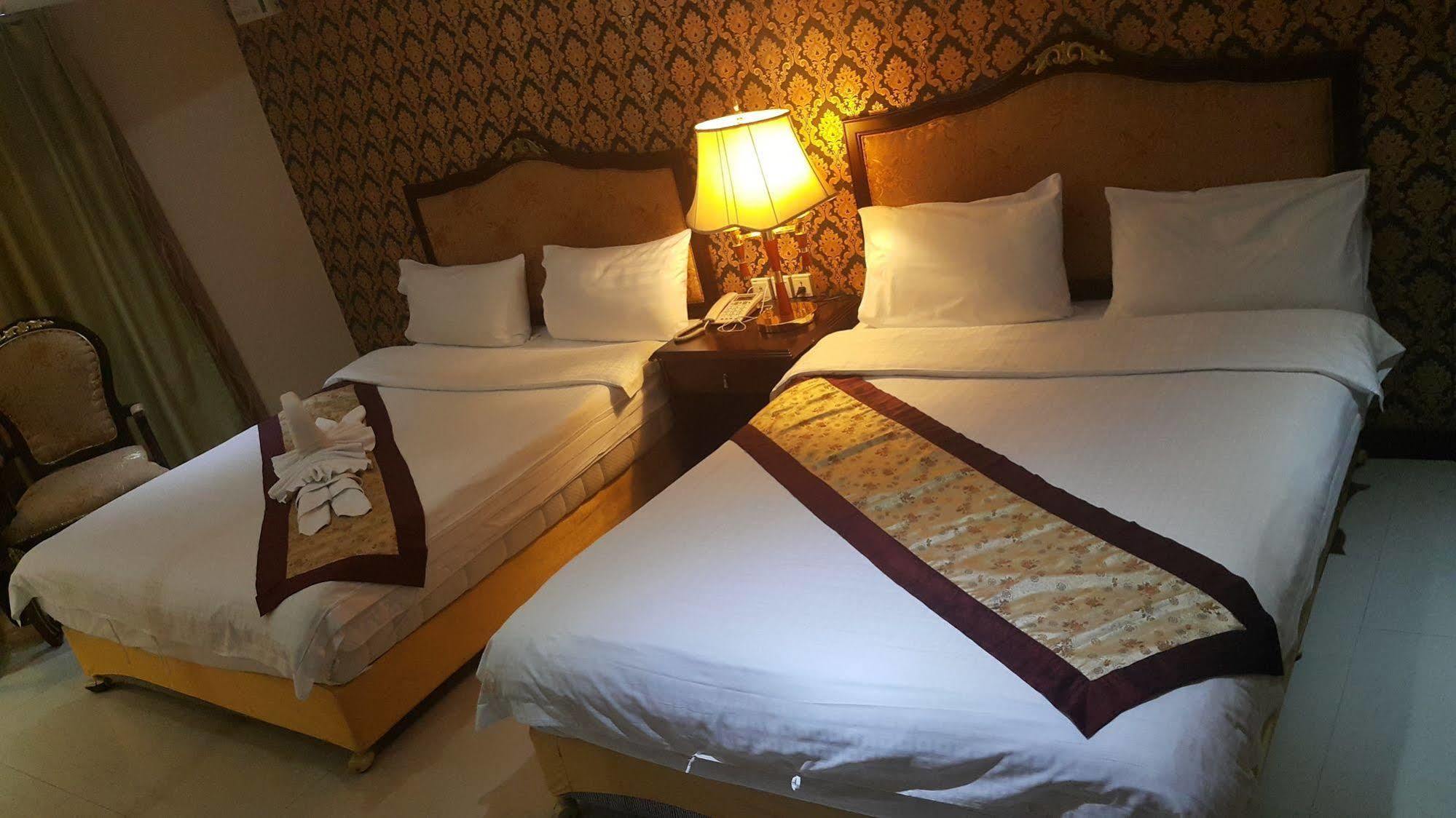 The Privi Suites Pattaya Esterno foto
