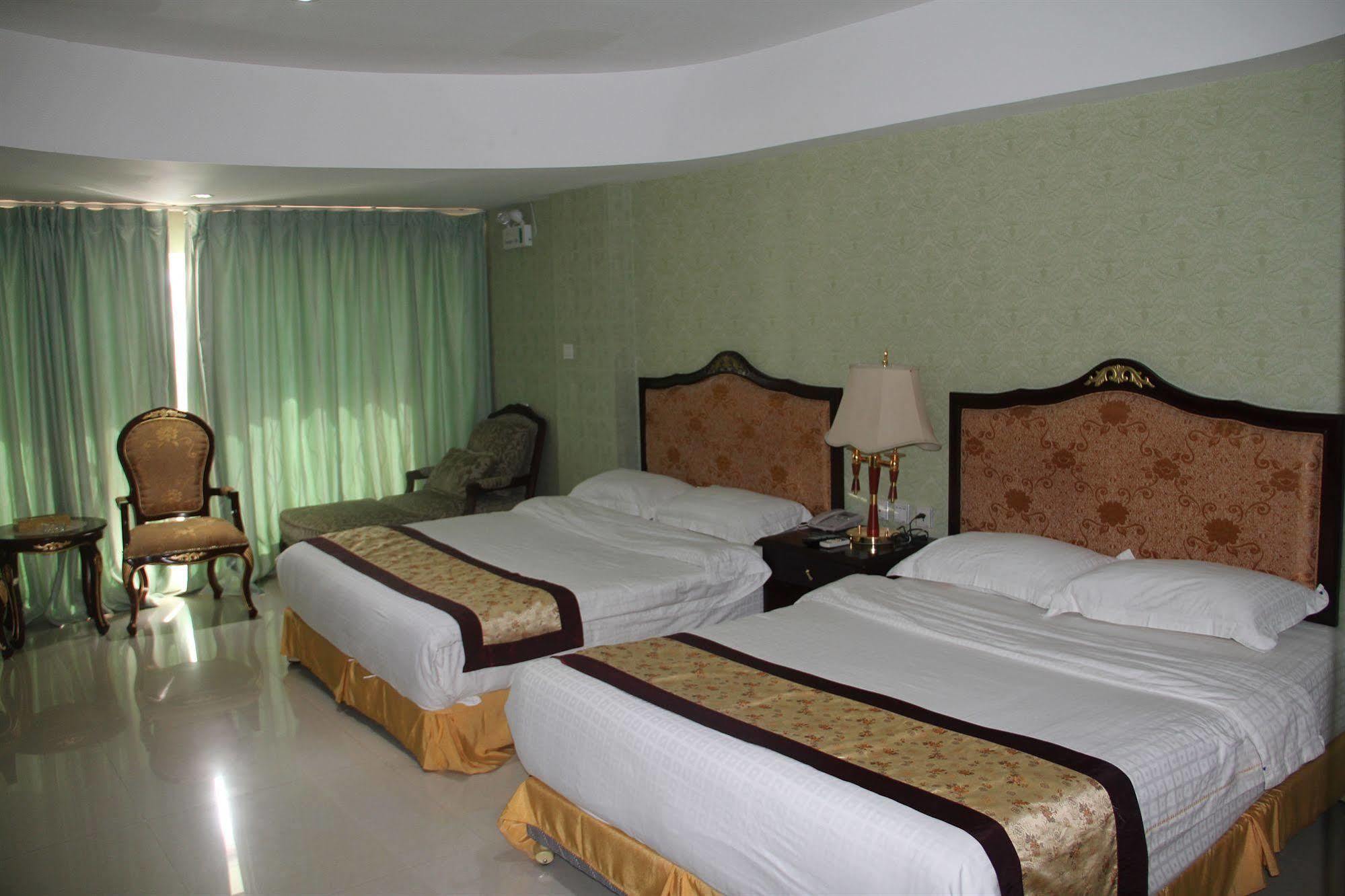 The Privi Suites Pattaya Esterno foto
