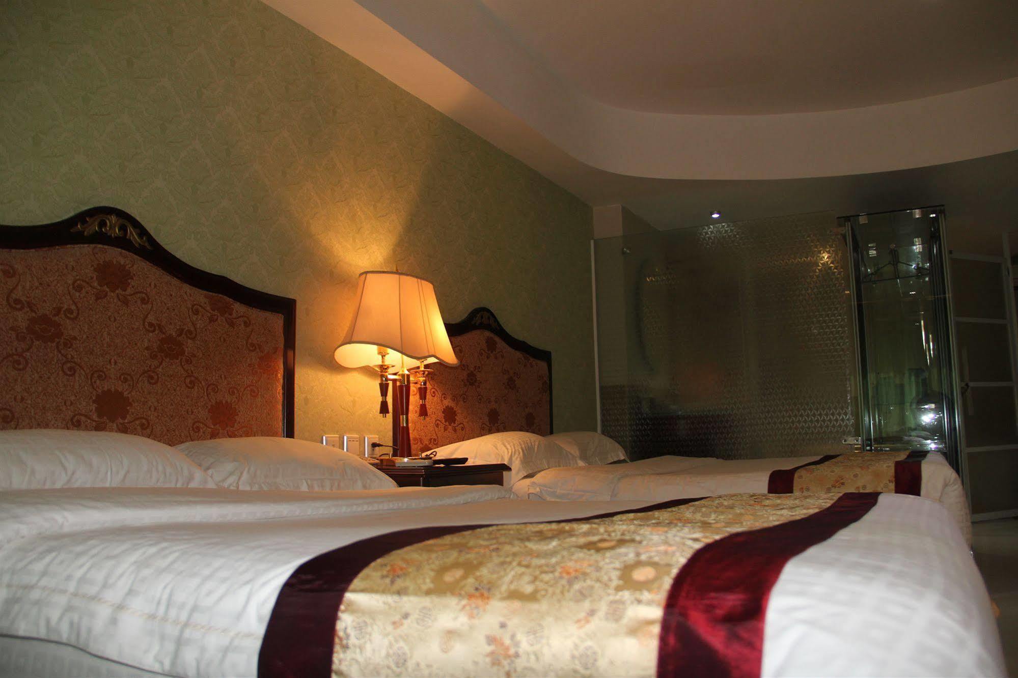 The Privi Suites Pattaya Esterno foto