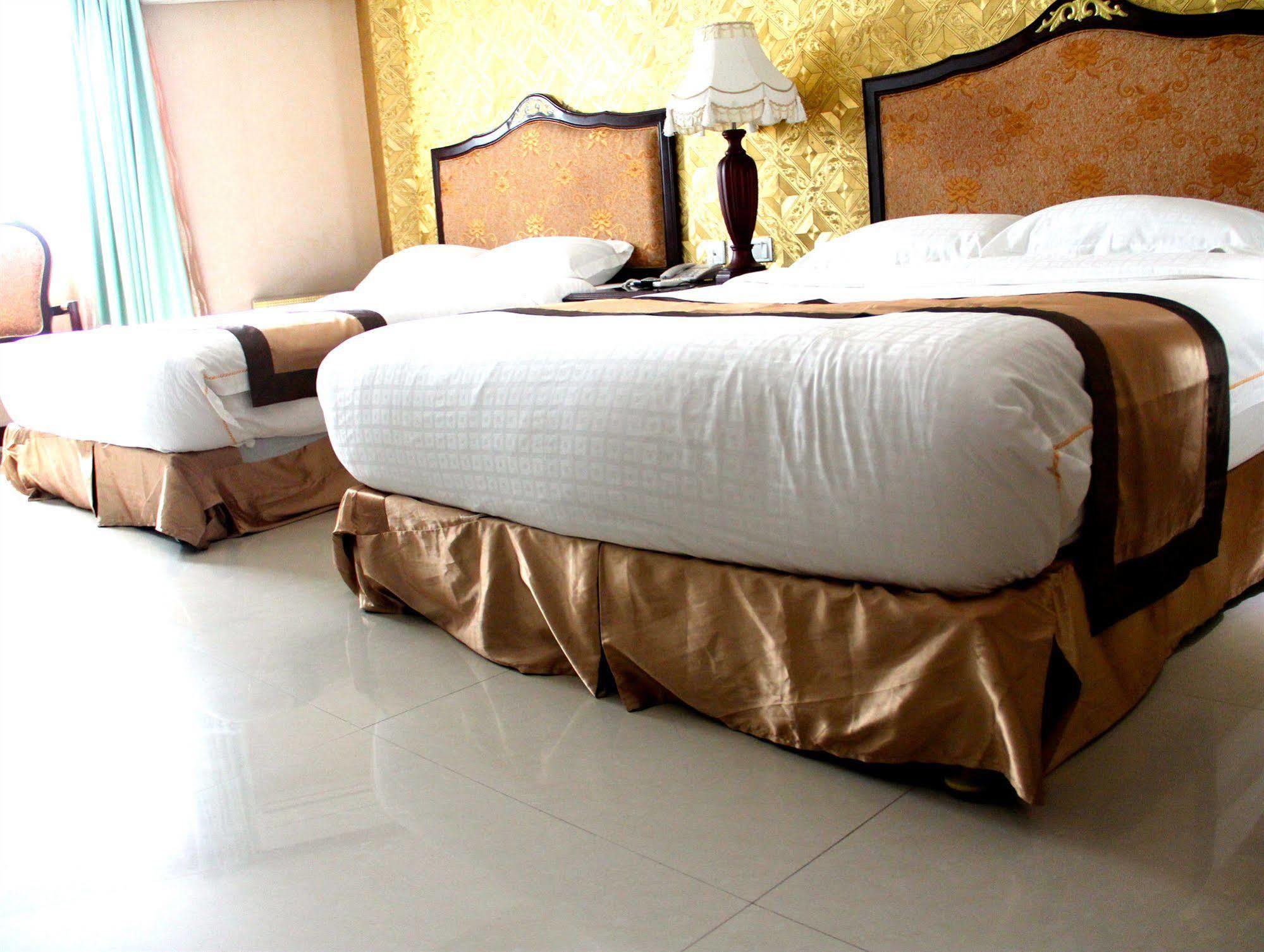 The Privi Suites Pattaya Esterno foto